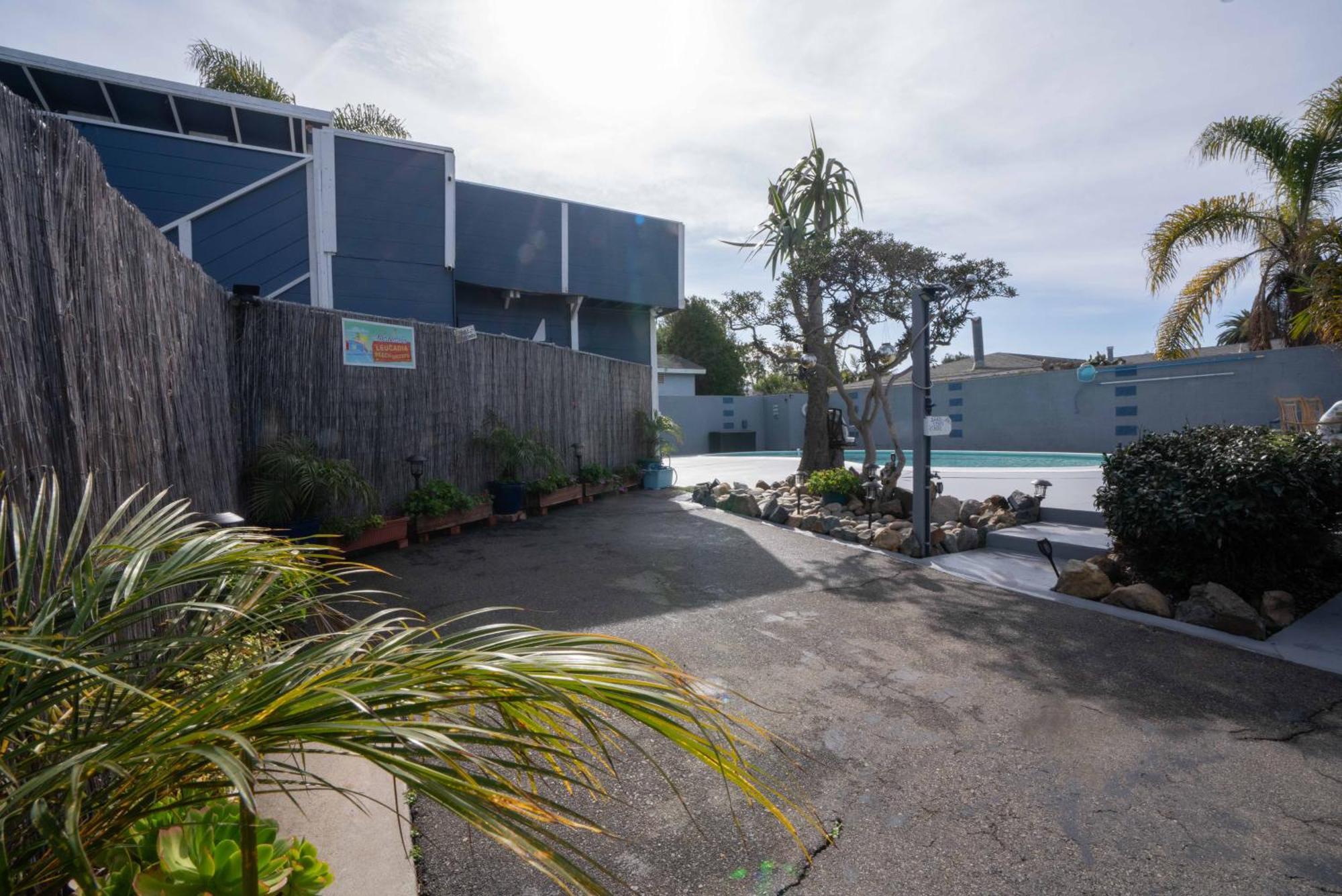 * - The Leucadia Beach Grotto - * An Encinitas Gem Luaran gambar